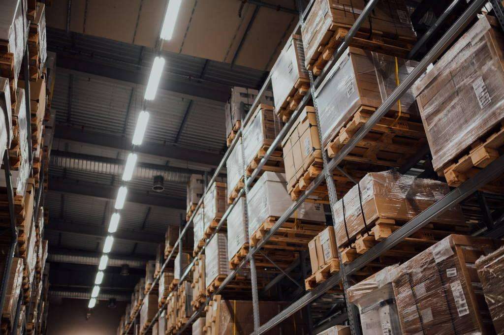 8 Money-Saving Tactics to Optimize Your Amazon FBA Supply Chain